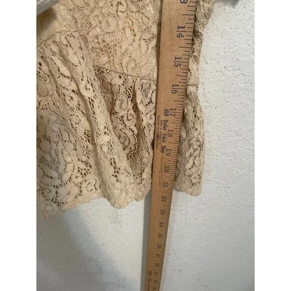 Jealous Tomato Womens Lace Peplum Top Size M Beige Romantic Coquette Babydoll - Picture 4 of 7